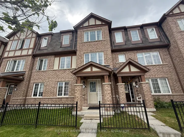 233 Remembrance Rd, Brampton, ON L7A 4P2