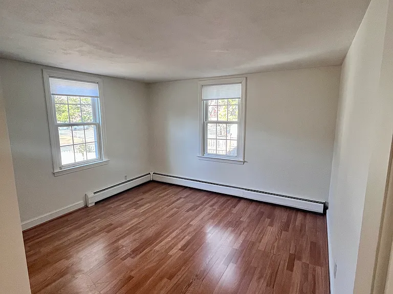 126 S Main St — Photo 14