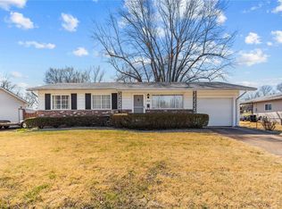 2070 Tahoe Dr, Florissant, MO 63031