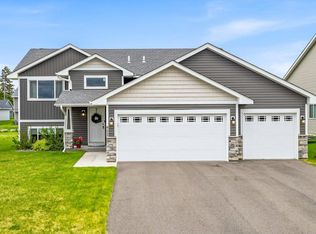 422 Bluebird Dr NW, Isanti, MN 55040