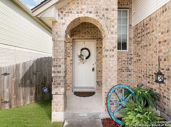 4th image of 5858 Spring Sq