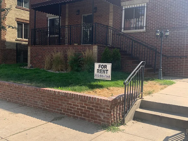 1750 N Pearl St #C7 — Photo 13