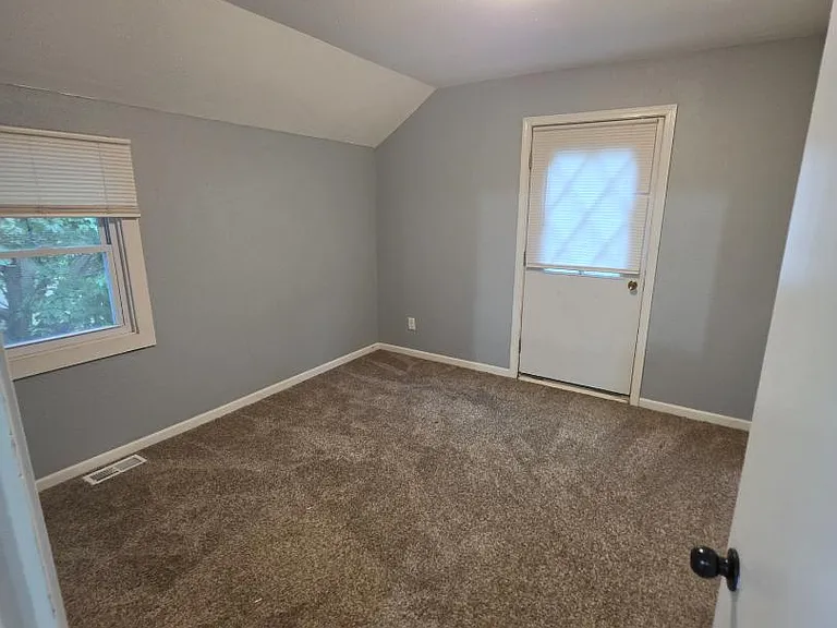 Unit Photo