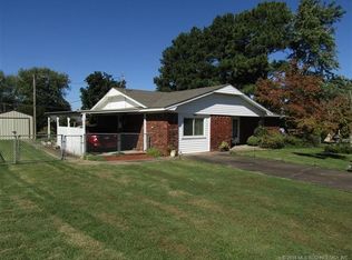 20875 S Vina Ave, Tahlequah, OK 74464