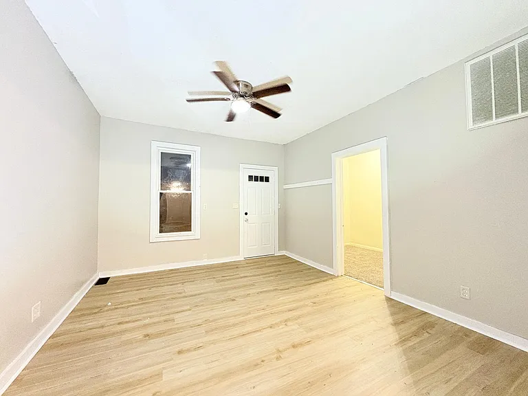 308 Bronson Ave — Photo 10