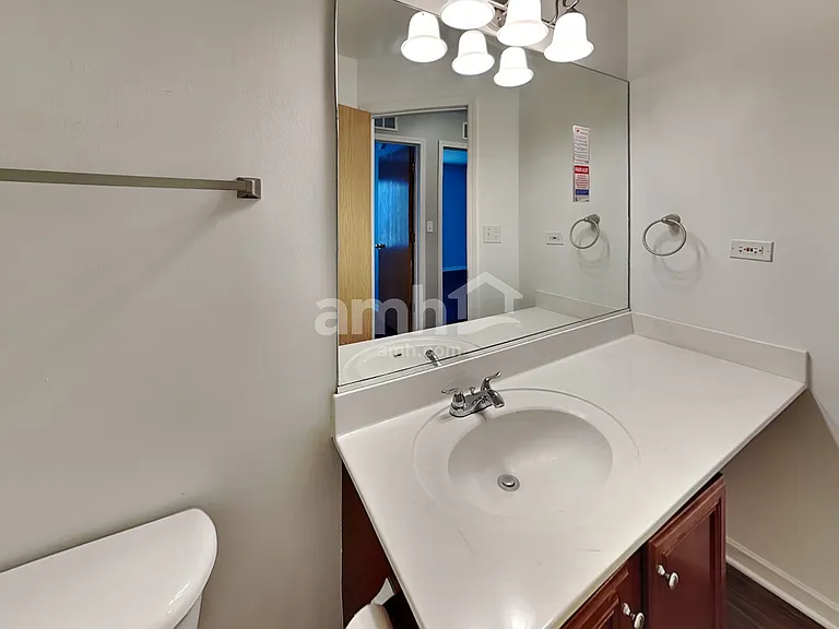 2456 Hanbury Ln — Photo 7