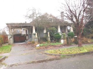 1014 W Cherry St, Centralia, WA 98531