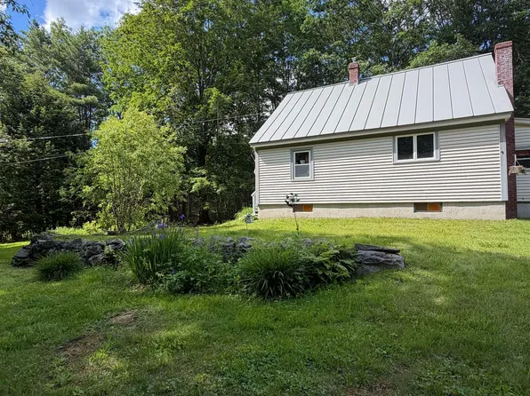 9 Whispering Winds Way, Canaan, NH 03741