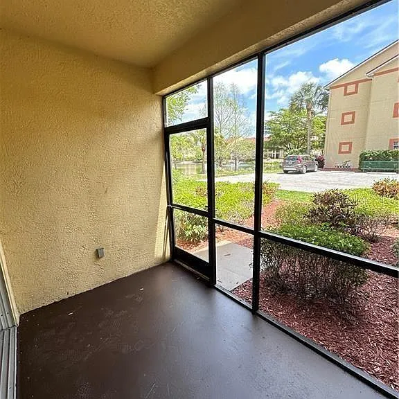 7915 Preserve Cir #214 — Photo 22