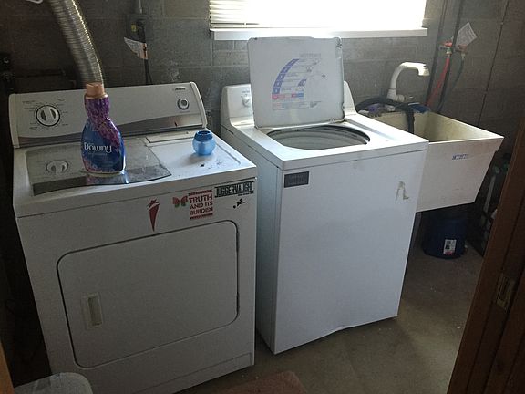 Washer/Dryer included in rental!