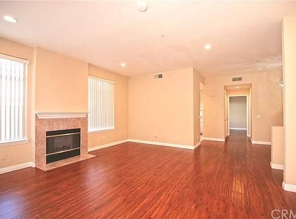3rd image of 327 San Marcos St APT D