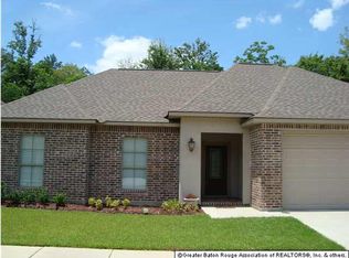 6434 Cameren Oaks Dr, Baton Rouge, LA 70817