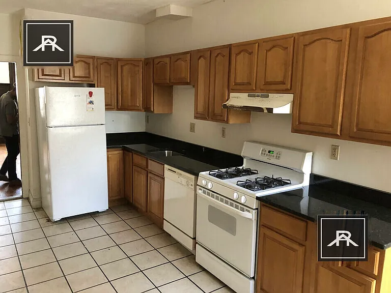 1903 Beacon St #2F — Photo 7