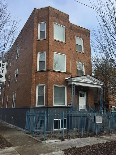 3258 W Hirsch St #2 Photo 1