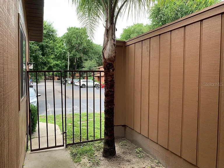 5754 SW 8th Pl — Photo 26