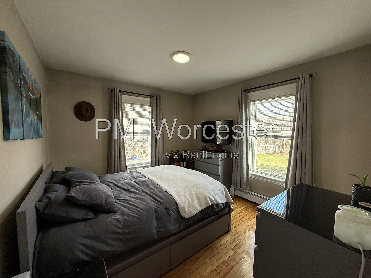 2 bed, 1.0 bath, 1100 sqft, $1,750 — Photo 2