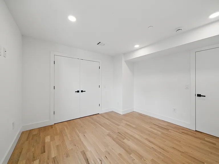 11 W Railroad Ave #2 — Photo 14