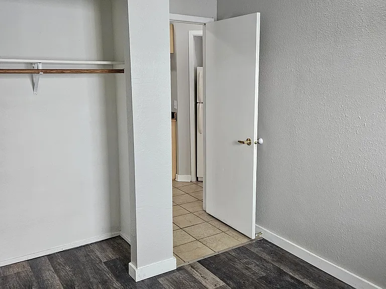 Lake Ripley Apartments — Photo 30