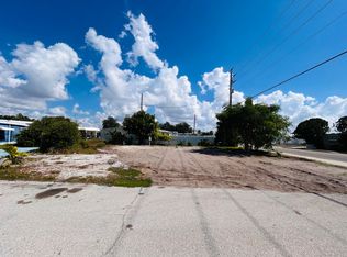 6625 Kansas St, Bradenton, FL 34207