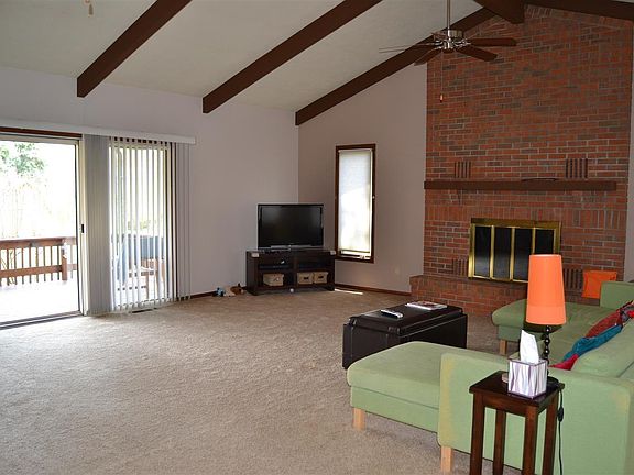 4th image of 51760 Winding Waters Ln #L