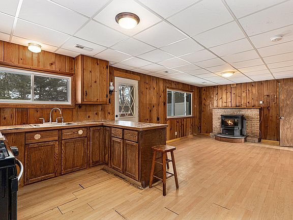 5th image of 12637 McManus St NE