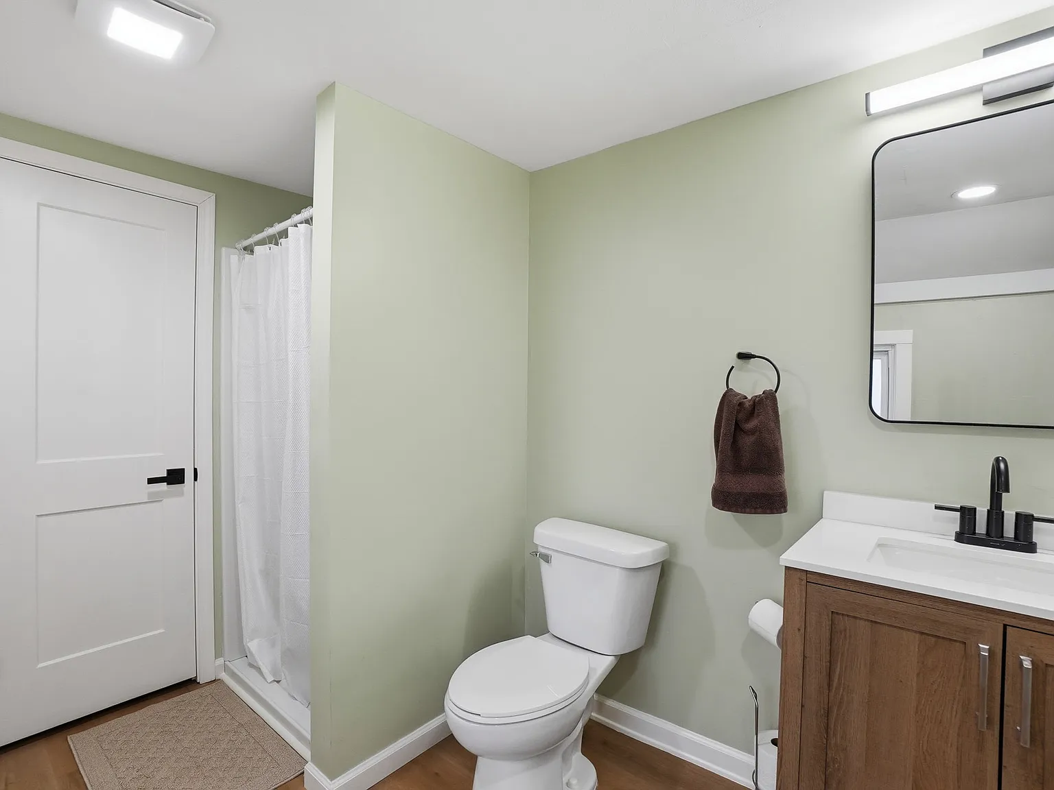 3 bed, 1200 sqft, $1,950 — Photo 4