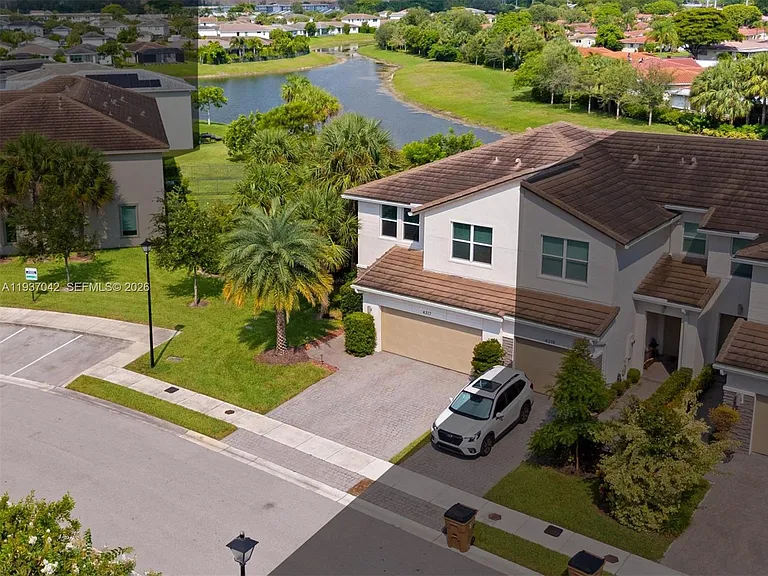 4317 Lago Dr #4317 — Photo 16