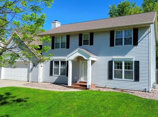 2630 Red Fern Ln, Green Bay, WI 54304