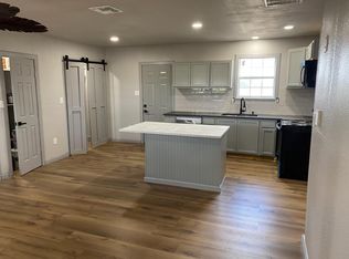 127 Fairview Ln, Bastrop, TX 78602