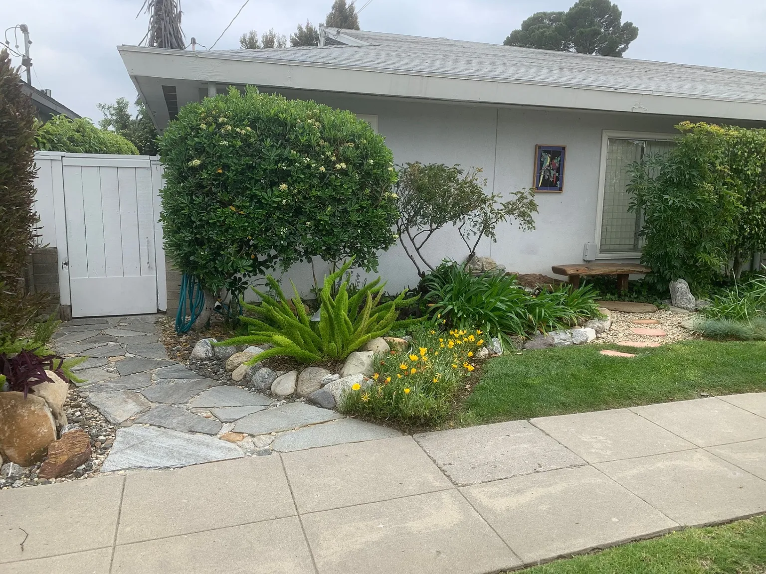 3 bed, 1150 sqft, $2,400 — Photo 3