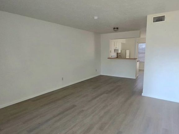 2nd image of 1209 Calaveras St #119