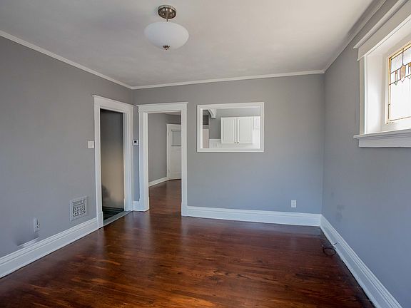3rd image of 5034 Lindenwood Ave