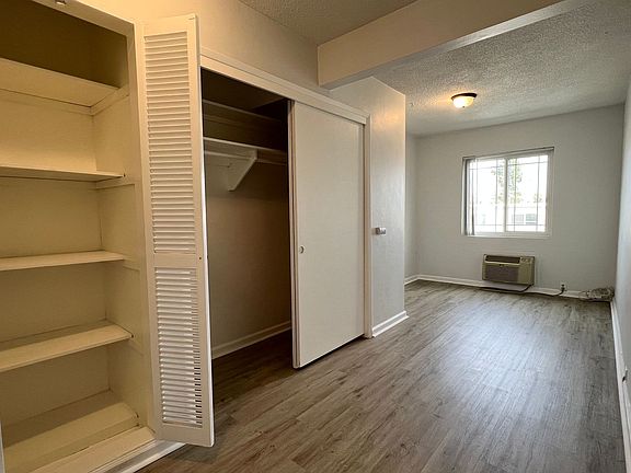 3rd image of 110 W Renette Ave APT 23