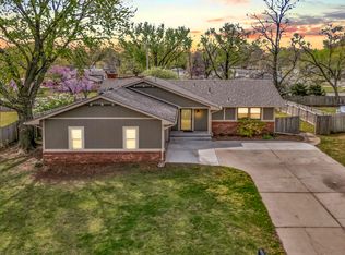 501 E Derby Hills Dr, Derby, KS 67037