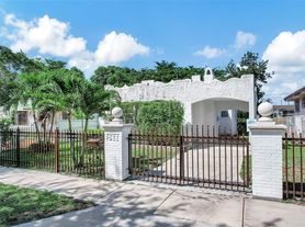 511 NW 44th St