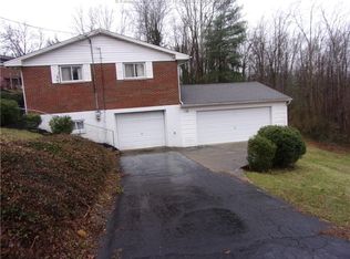 5115 Tamarock Dr, Cross Lanes, WV 25313