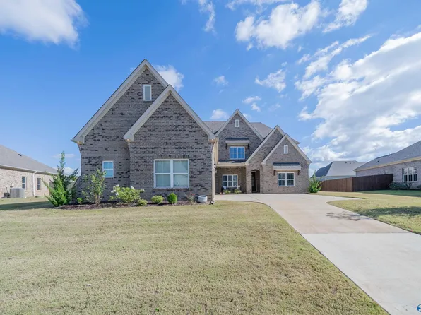 109 Ginamey Cir, Meridianville, AL 35759