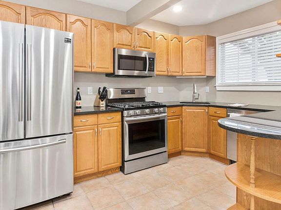 3rd image of 226 Canal St #1
