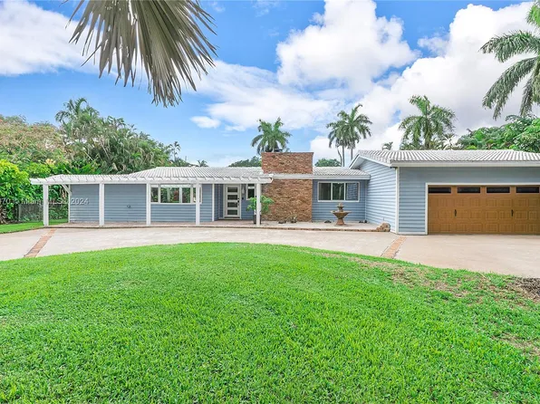 41 Holly Ln, Plantation, FL 33317