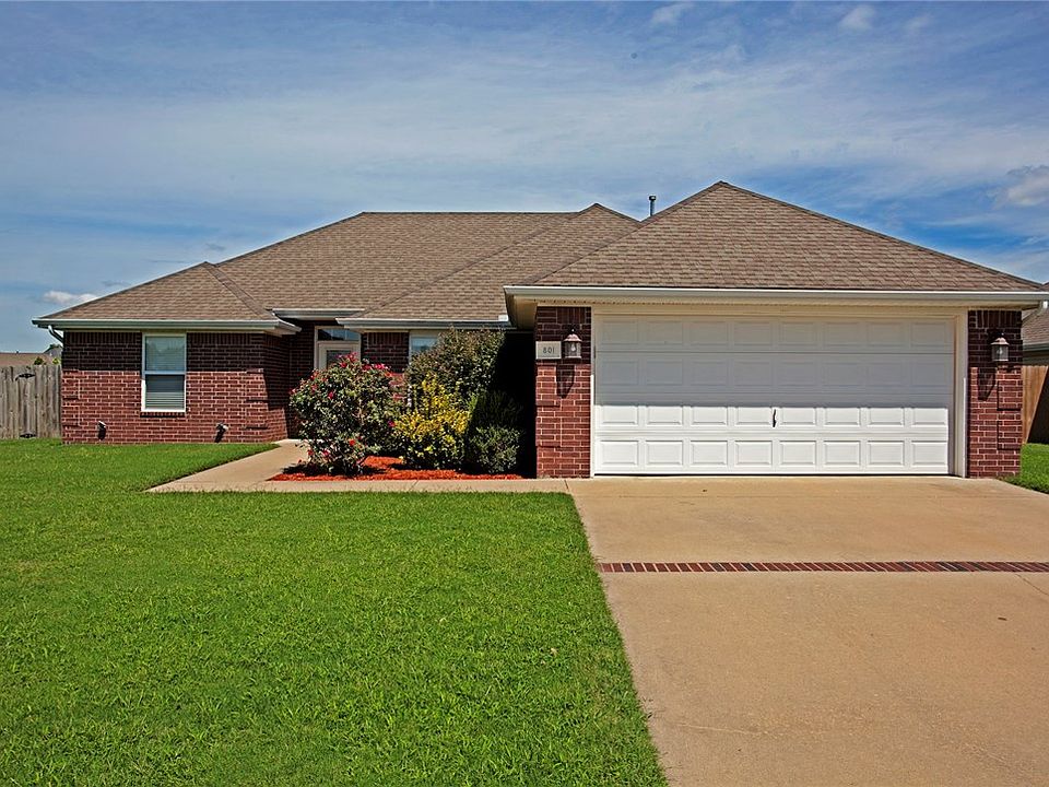 1st image of 801 Southern Trace Dr