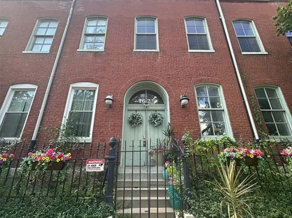 1621 S 11th St APT B, Saint Louis, MO 63104