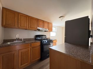 306 S 10th St #3, Newark, NJ 07103