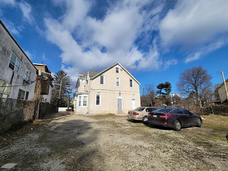 232 E Wister St #3B — Photo 10