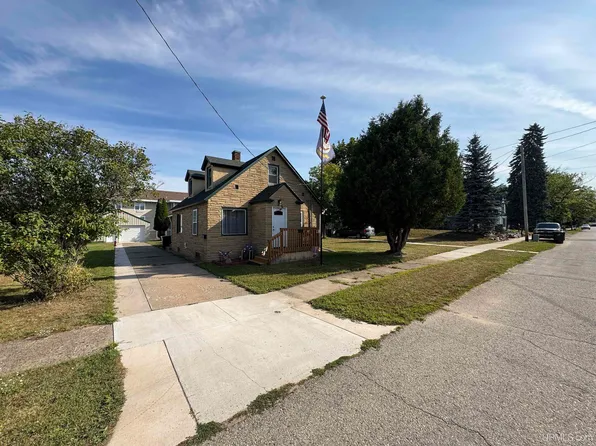 508 E Grand Blvd, Iron Mountain, MI 49801