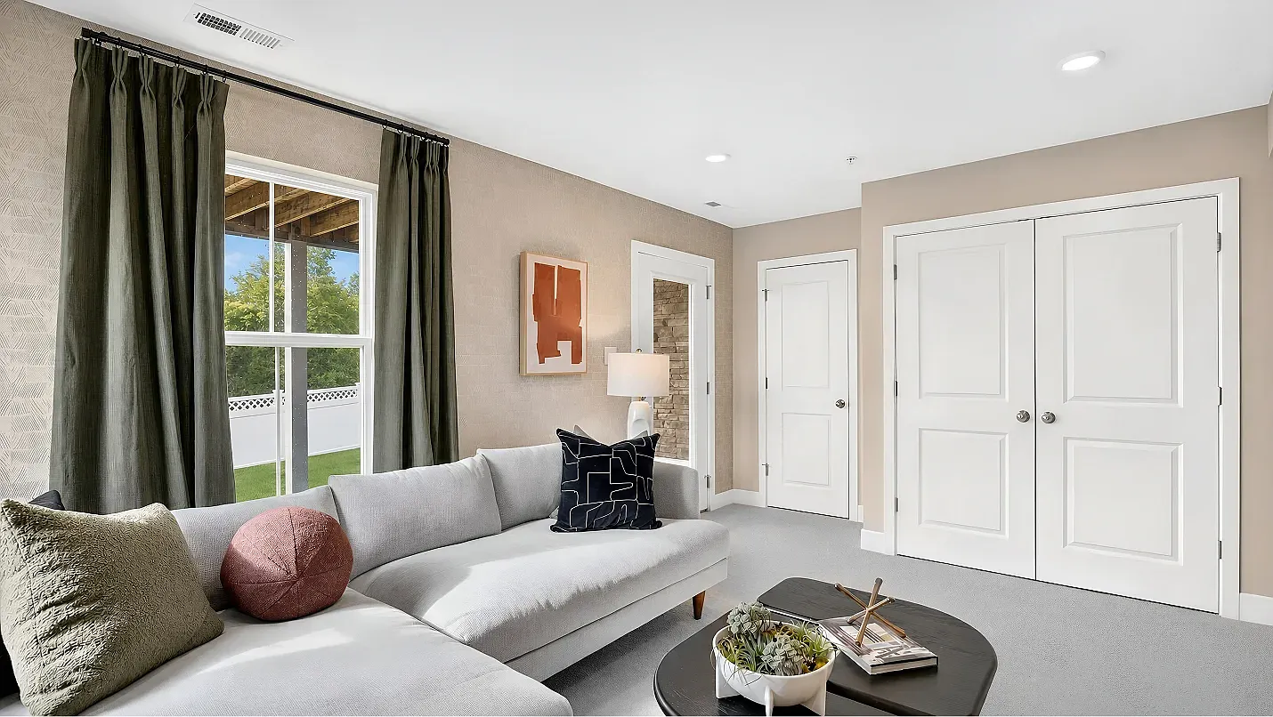 3 bed, 2.5 bath, 1816 sqft, $1,950 — Photo 3