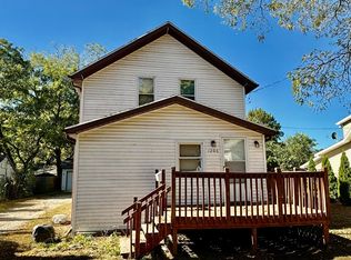 1206 Water St, Eaton Rapids, MI 48827