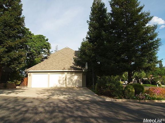 3rd image of 11342 Valley Oak Dr