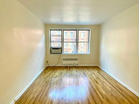 3rd image of 242 E 89th St #2D