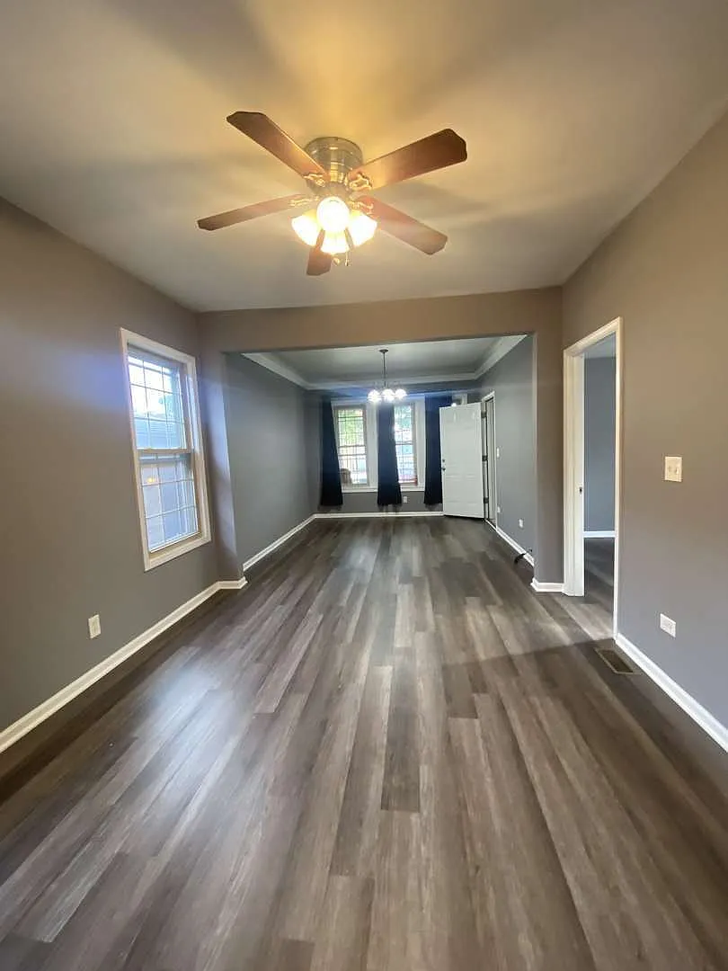 2 bed, 950 sqft, $1,650 — Photo 3