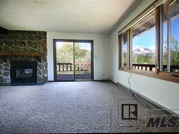5th image of 867 Deerfoot Ave